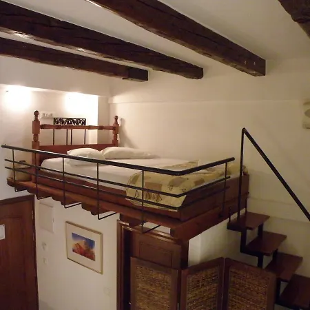 Hotel Traditional Idramon Hotel